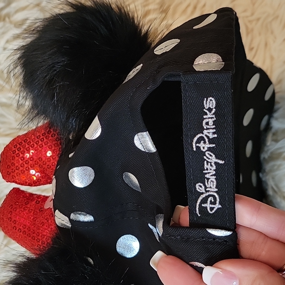 Disney's Minnie Mouse Baseball Hat - Picture 8 of 8